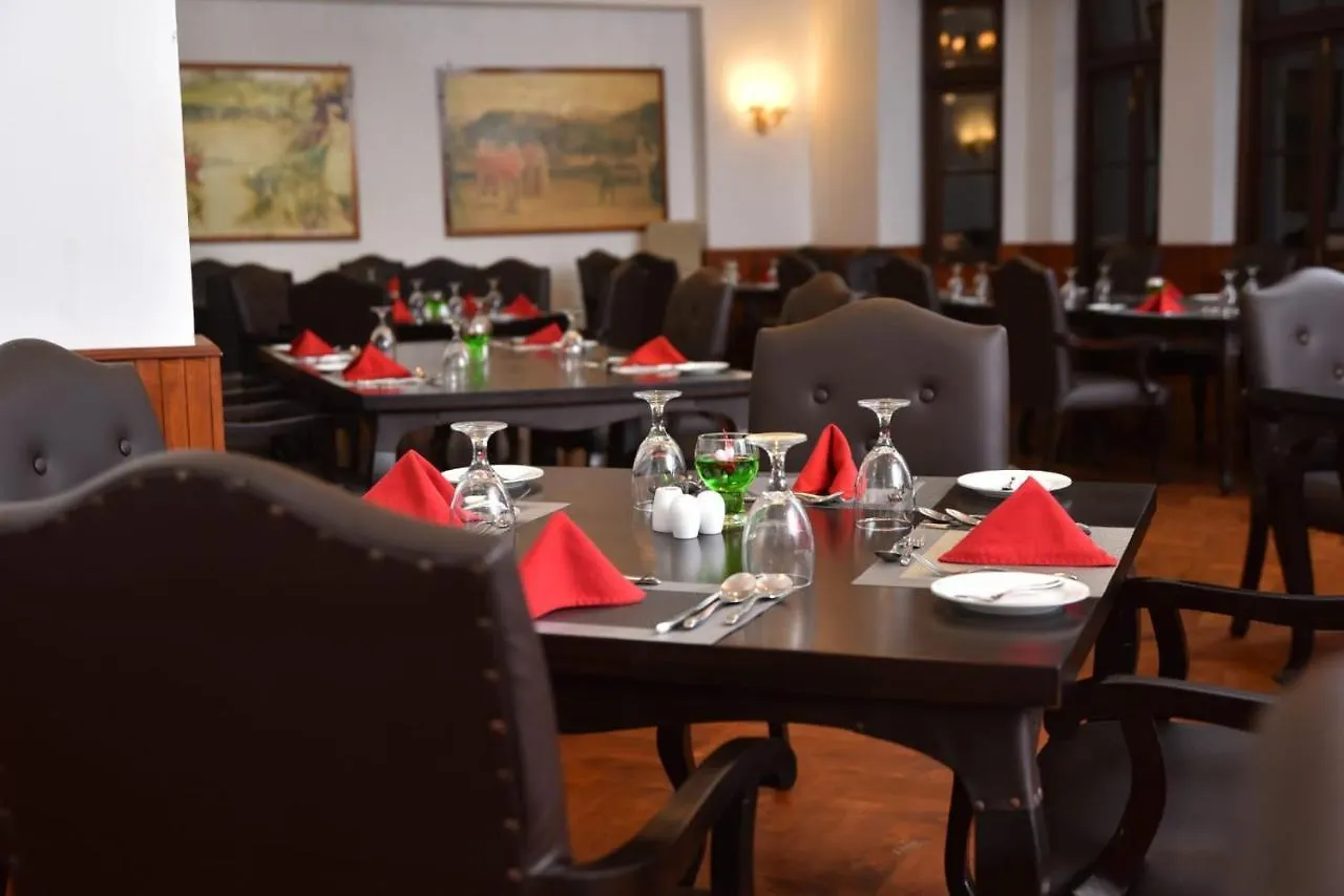 Hotel Nuwara Eliya Golf Club